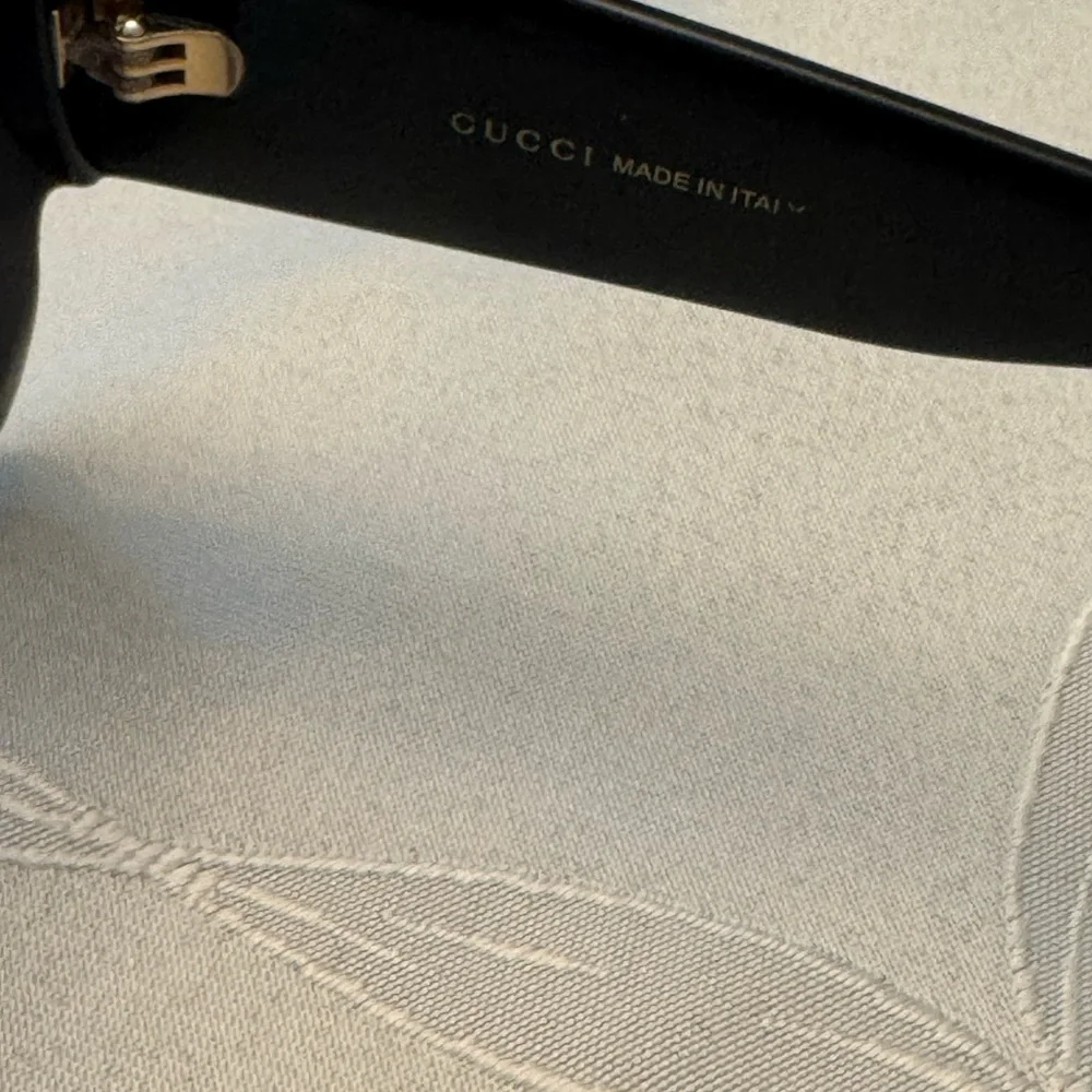 Gucci Black Sunglasses with Gold Accents - Picture 6 of 7